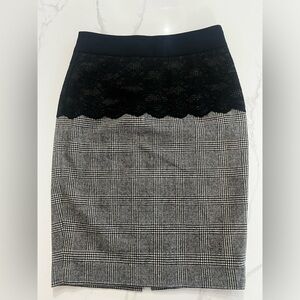 [ZARA] Plaid Pencil Midi Skirt Lace Detail   Size xs great condition